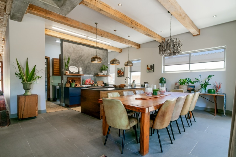 4 Bedroom Property for Sale in Buffalo Bay Western Cape